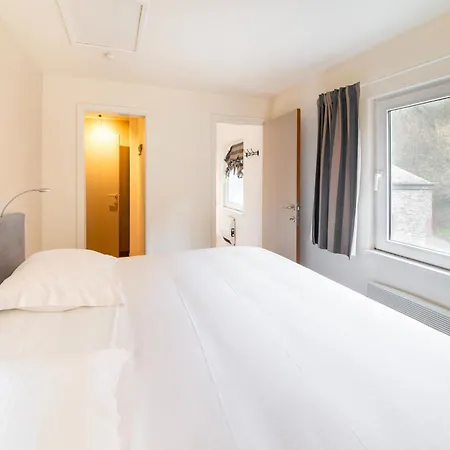 펜션 Charming, Quiet And Authentic Estate In Bohan *